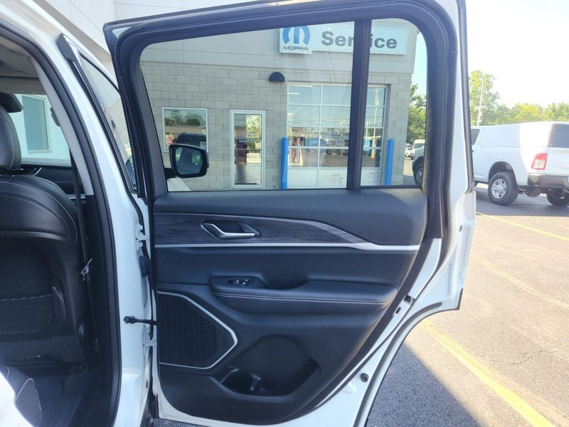 Used 2022 Jeep Grand Cherokee Limited