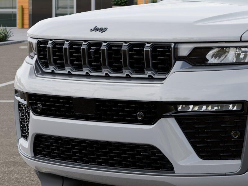 New 2026 Jeep Grand Cherokee L Summit 4x4Image 37