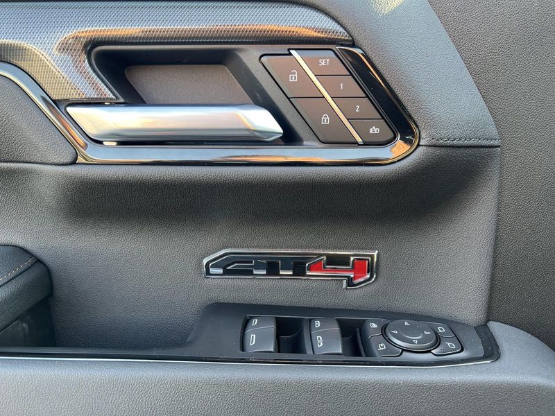2026 Gmc Sierra 1500 AT4 photo 13