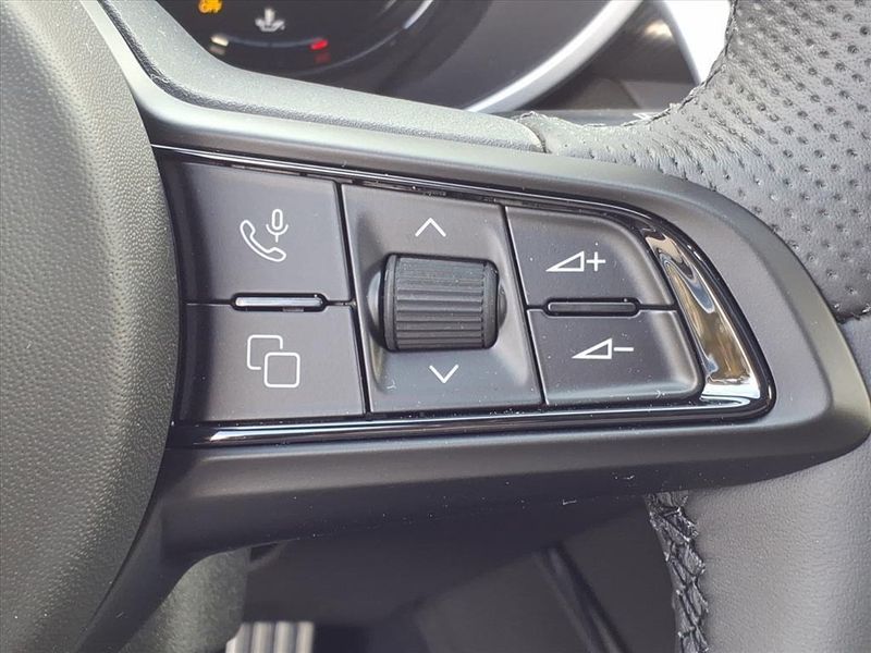 New 2025 Alfa Romeo Stelvio VeloceImage 18