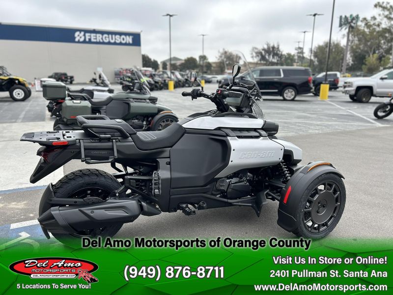 2025 Can-Am CANYON STANDARD Image 3