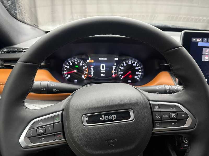 2025 Jeep Compass Limited 4x4Image 10