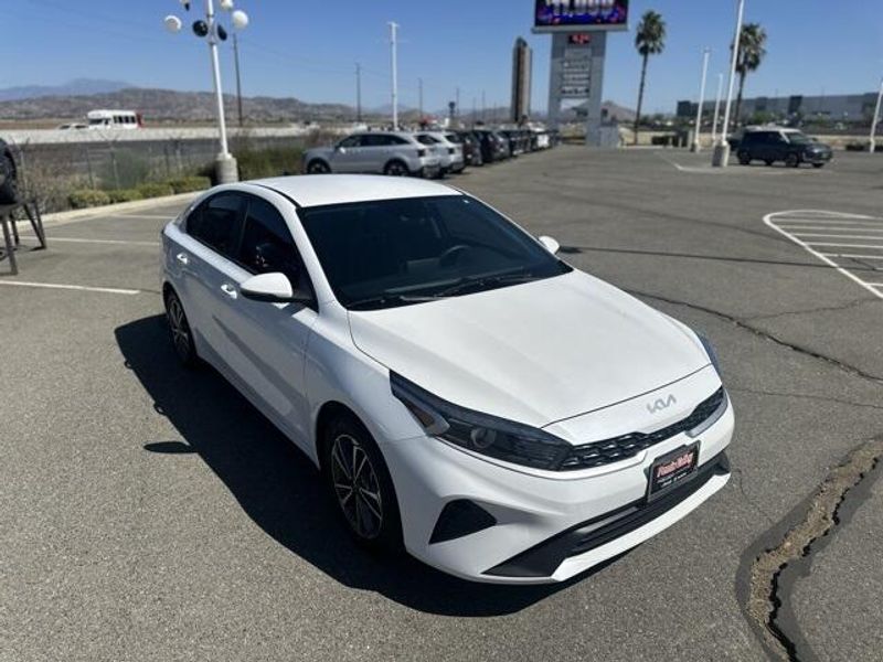 Used 2023 Kia Forte LXSImage 7