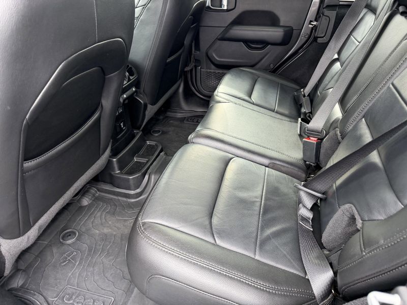 Used 2021 Jeep Wrangler Unlimited Sahara AltitudeImage 18