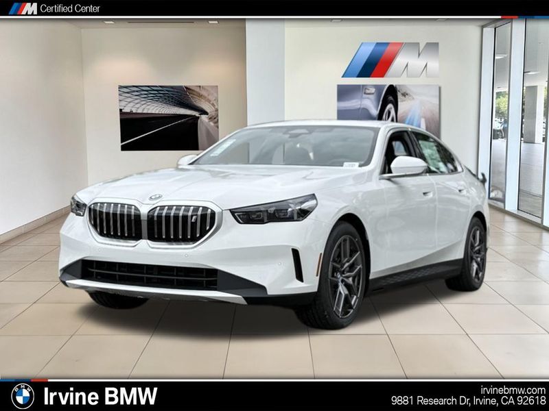 2025 BMW i5 eDrive40Image 1