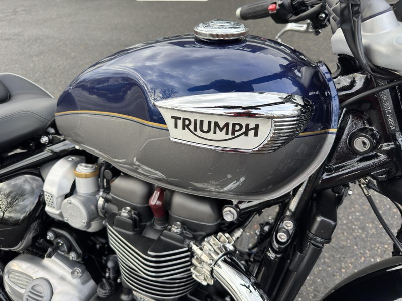 2025 Triumph Bonneville Speedmaster - PACIFIC BLUE - SILVER ICE 
