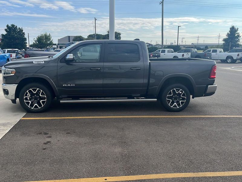 2025 Ram 1500 Laramie photo 3