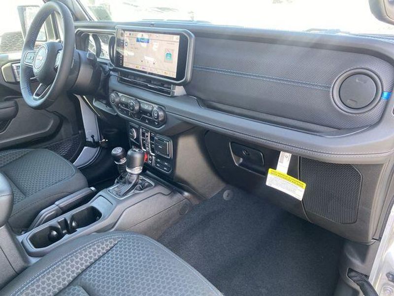 New 2024 Jeep Wrangler 4-door Rubicon 4xeImage 13