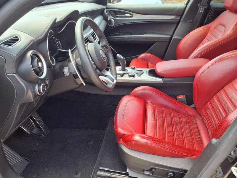 2022 Alfa Romeo Stelvio VeloceImage 17