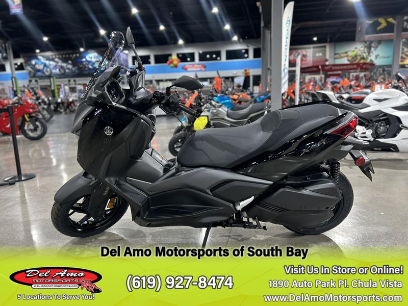 2025 Yamaha Xmax Image 15