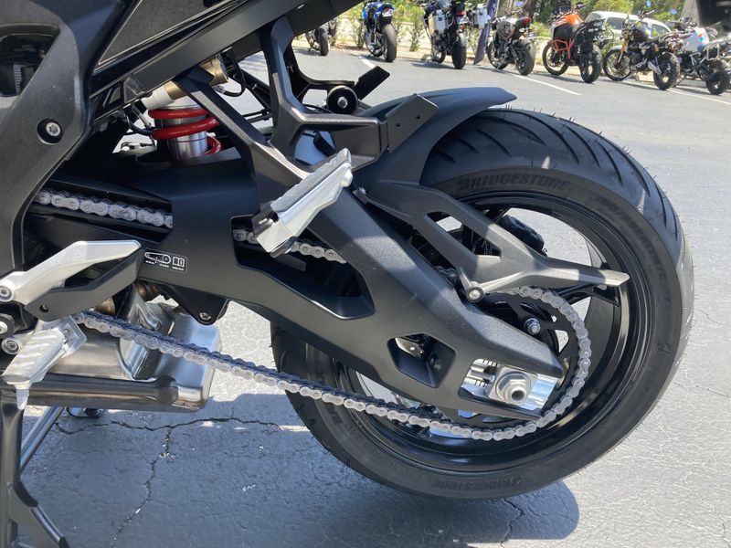 2025 BMW S 1000 XR 