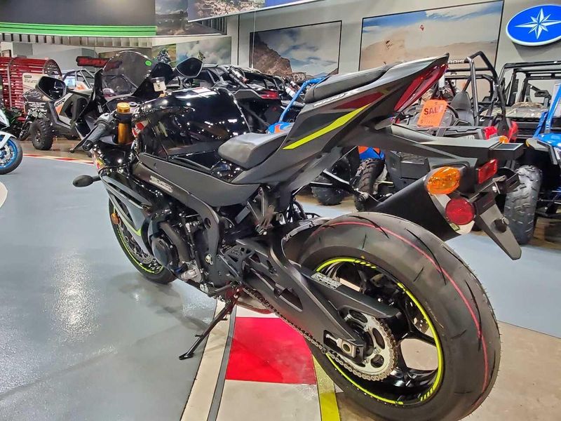 2023 Suzuki GSX-R1000R CA Image 6
