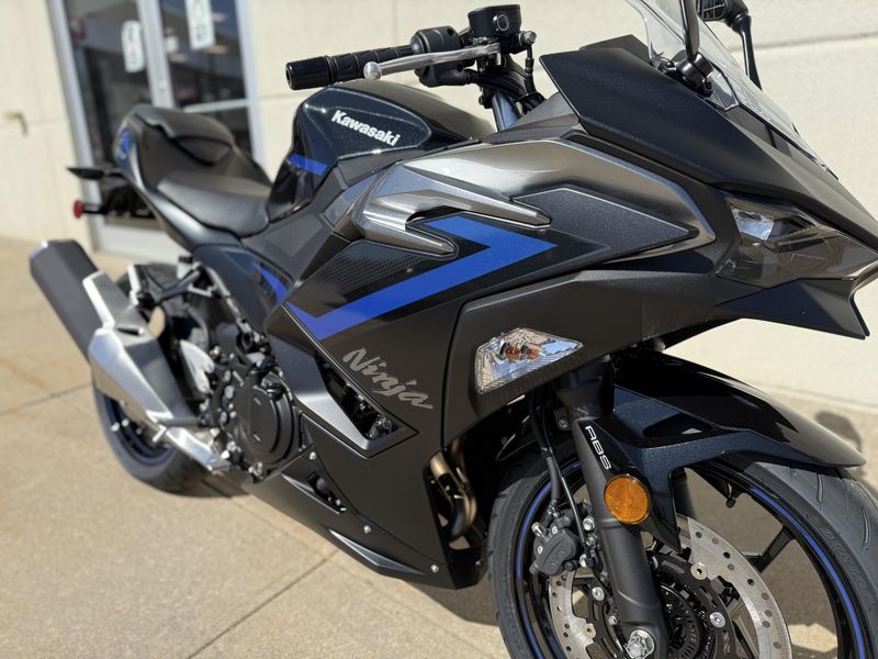 2025 Kawasaki NINJA 500 ABSImage 8
