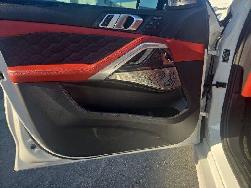 Used 2023 BMW X6 M BaseImage 10