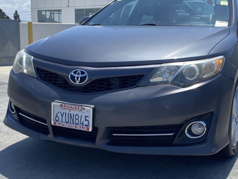 2012 Toyota Camry SEImage 8