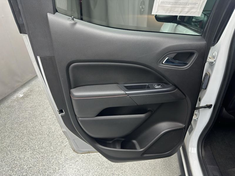 Used 2017 GMC Canyon 4WD SLEImage 11