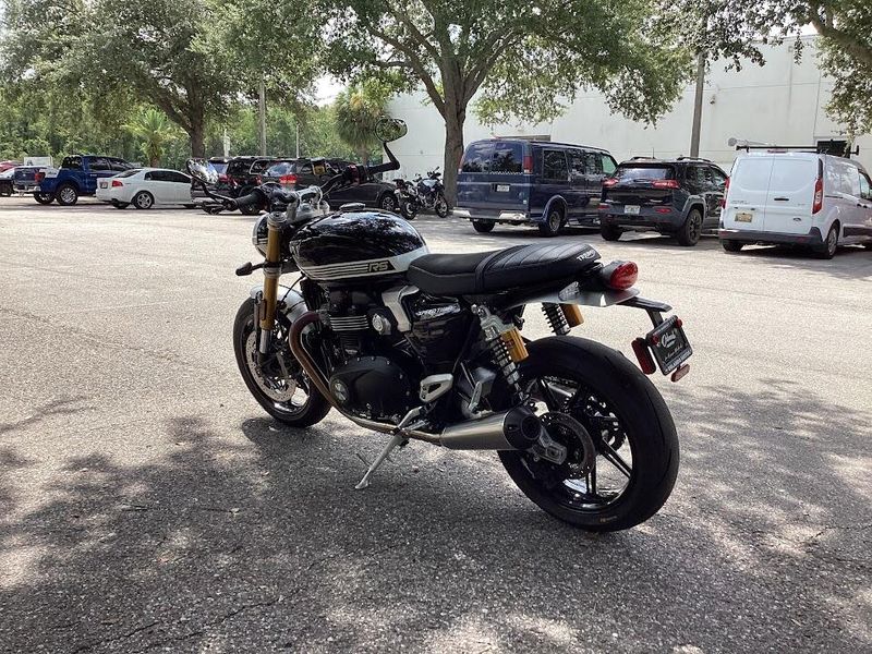 New 2025 Triumph Speed Twin 1200 RS 