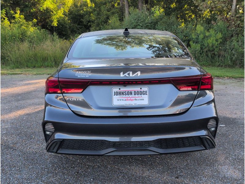 Used 2023 Kia Forte LXSImage 4