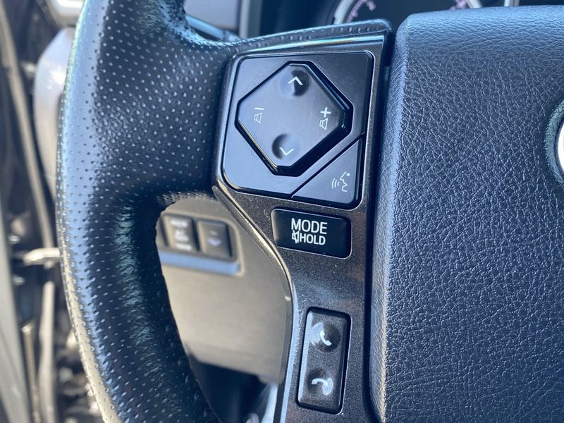 2023 Toyota 4Runner TRD Off-Road PremiumImage 28