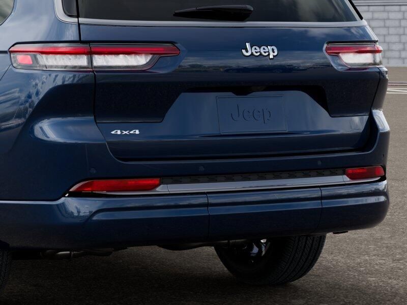 New 2026 Jeep Grand Cherokee L Limited Reserve 4x4Image 13
