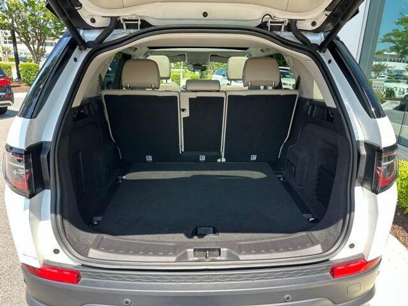 2022 Land Rover Discovery Sport SE