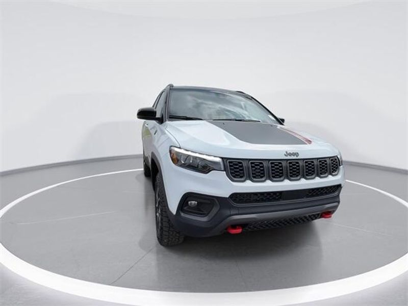 2025 Jeep Compass Trailhawk 4x4Image 2