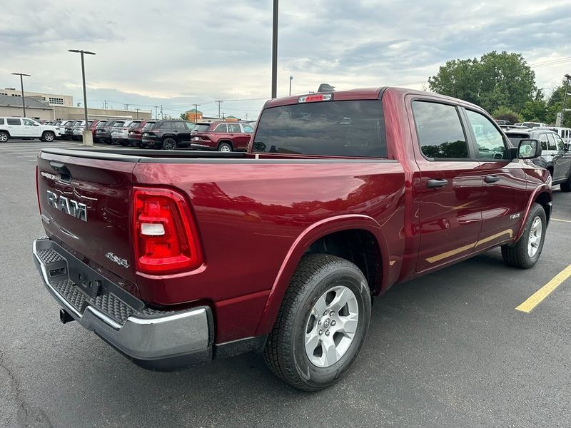 2025 RAM 1500 Big Horn Crew Cab 4x4 5