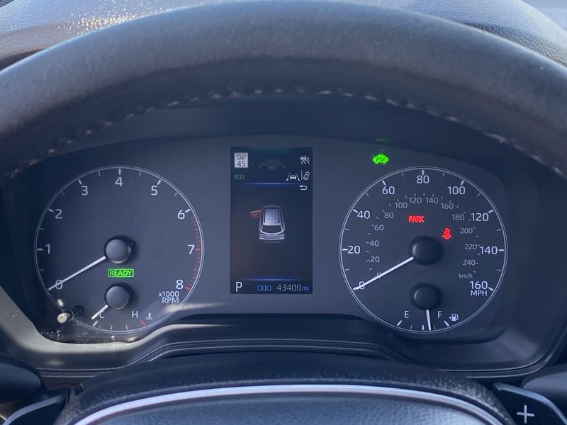 2023 Toyota Corolla Cross Hybrid SEImage 28