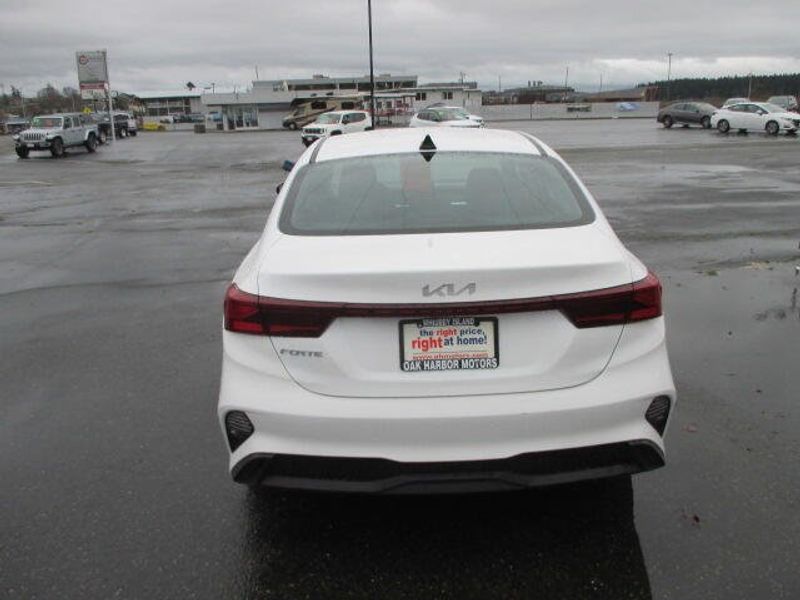 Used 2024 Kia Forte LXSImage 7