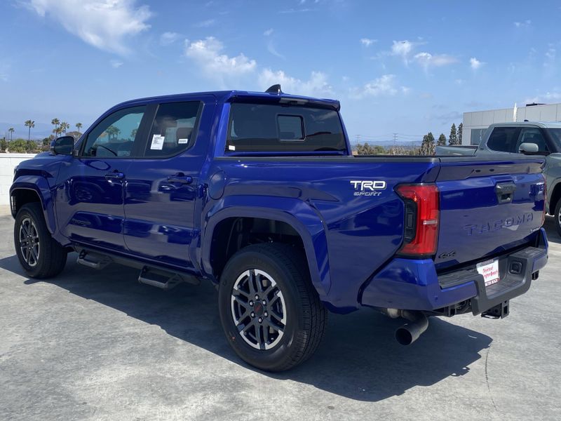 2025 Toyota Tacoma TRD Sport HybridImage 5