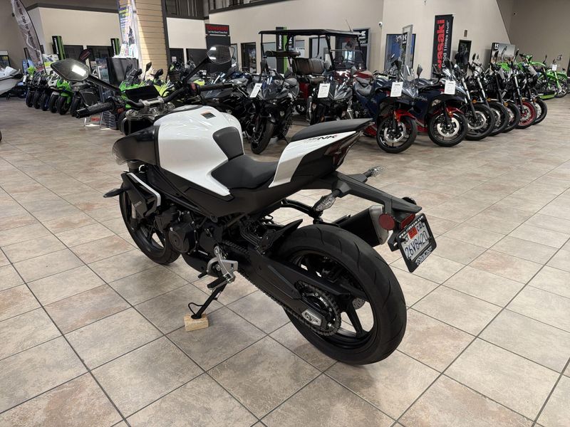 Used 2024 CFMOTO 450NK Image 15