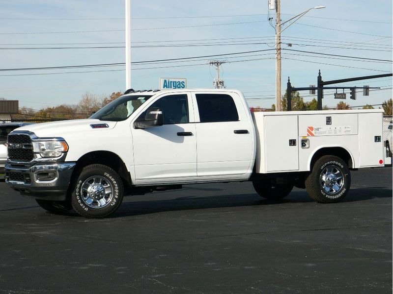 2024 RAM 2500 Tradesman Crew Cab 4x4 8