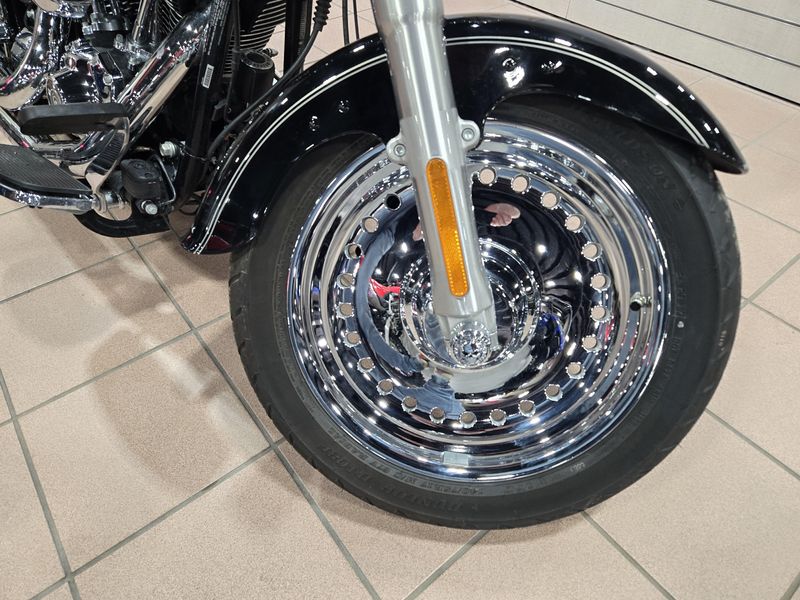 2016 HARLEY SOFTAIL FATBOY BLACK Image 21