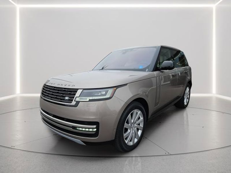Used 2023 Land Rover Range Rover SE