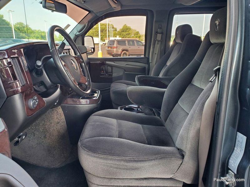 Used 2015 GMC Savana 2500 Image 39