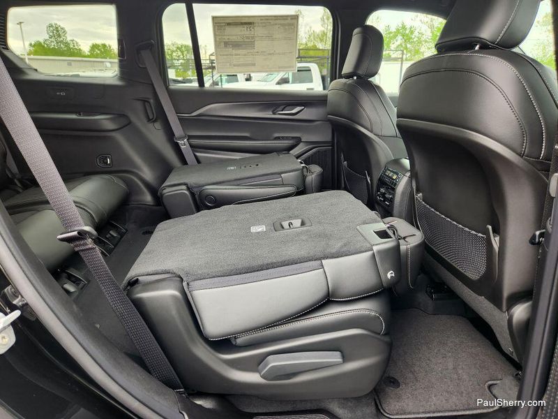 2025 Jeep Grand Cherokee L Altitude X 4x4Image 48
