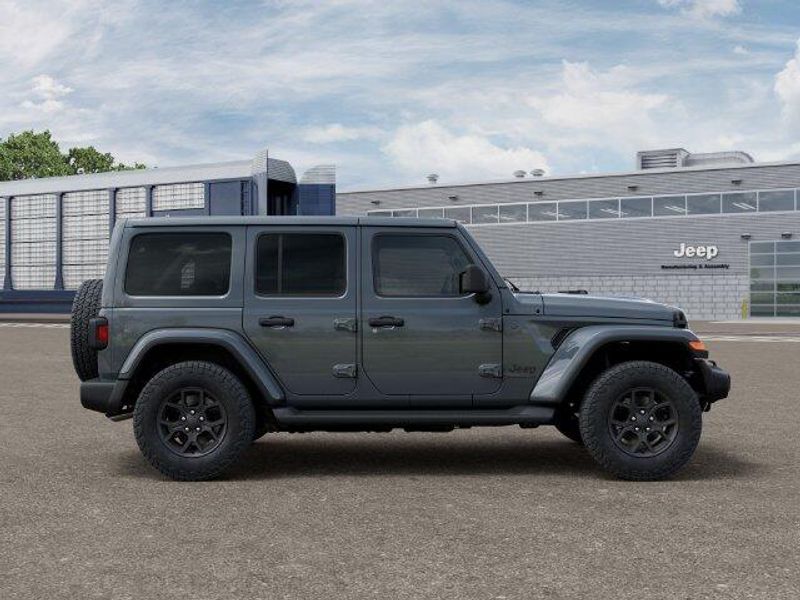 Jeep Wrangler 4xE Image 21