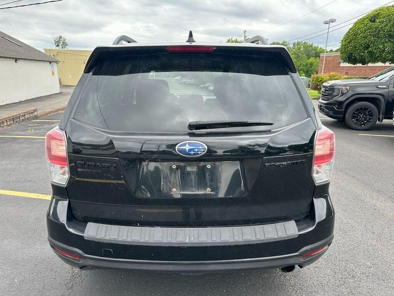 2018 Subaru Forester 2.5i PremiumImage 13