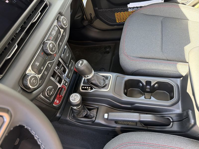 New 2026 Jeep Wrangler 4-door RubiconImage 25