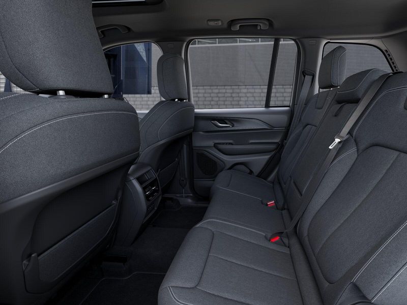 New 2027 Jeep Grand Cherokee Laredo X 4x2Image 23