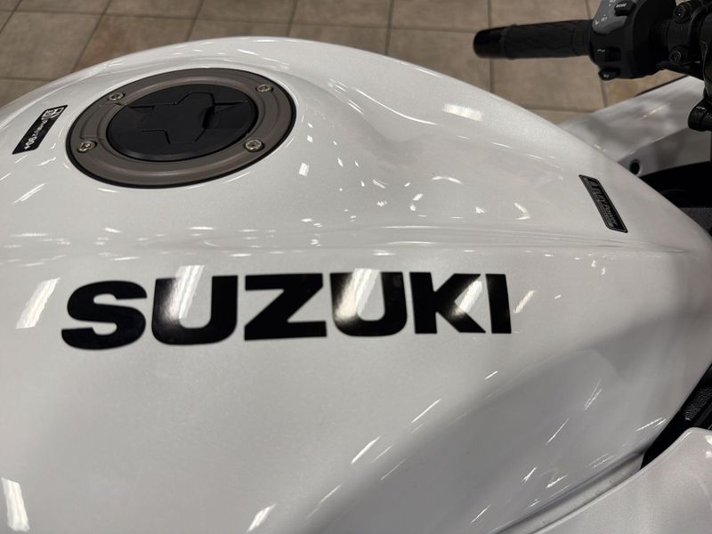 New 2026 Suzuki Hayabusa Image 26