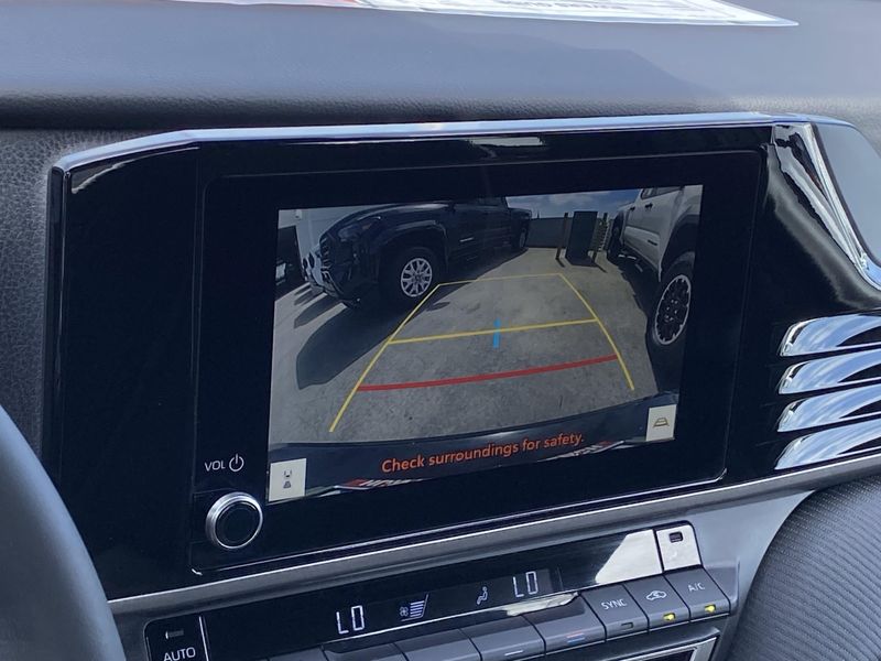 Used 2025 Toyota Camry SEImage 18