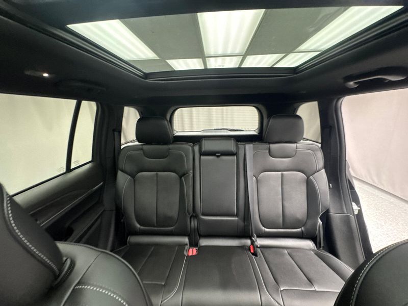 2025 Jeep Grand Cherokee Limited 4x4Image 19