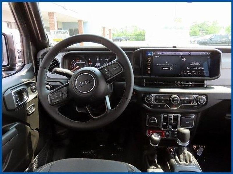2025 Jeep Wrangler WillysImage 11