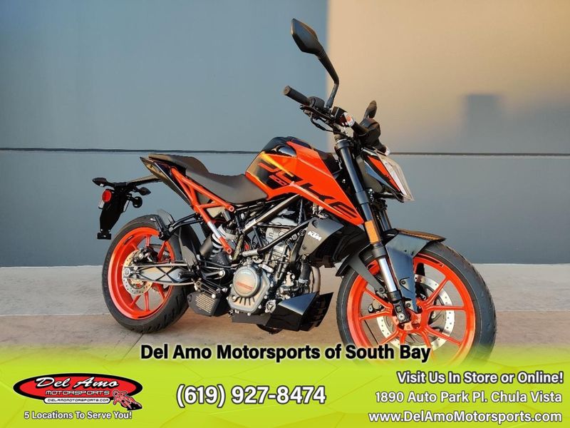 2023 KTM 200 DUKE  in a ORANGE exterior color. Del Amo Motorsports of South Bay (619) 547-1937 delamomotorsports.com 