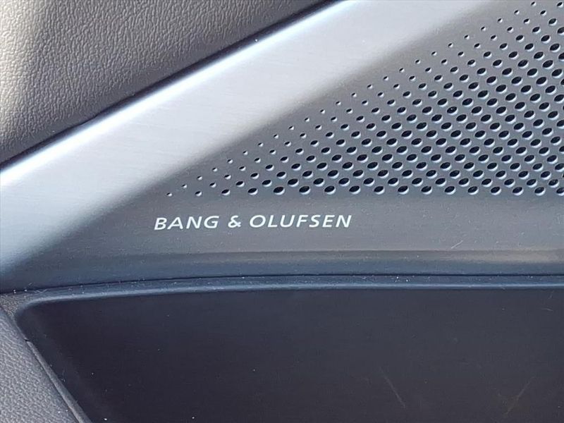 Used 2025 Acura MDX Technology PackageImage 6