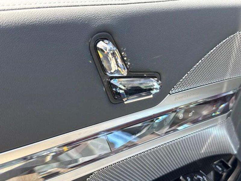 New 2026 BMW 7 Series 750e xDriveImage 16