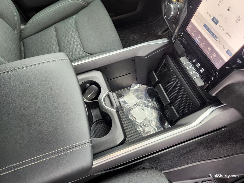 New 2026 RAM 1500 Big Horn Crew Cab 4x4 5'7' Box