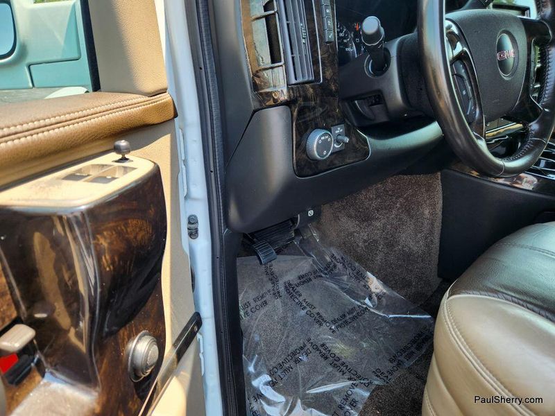 2018 GMC Savana 2500 Image 24