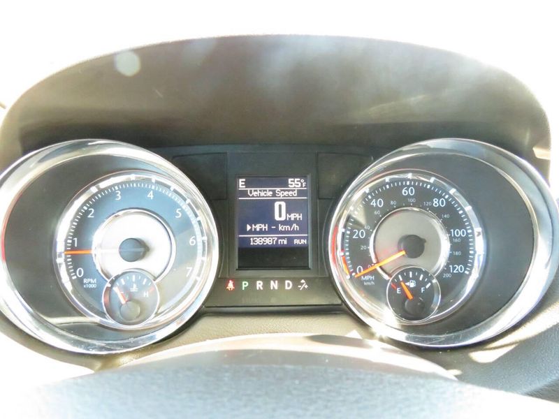 Used 2015 Chrysler Town & Country Touring L 4dr Mini VanImage 16